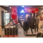 Adidas สมนาคุณพิเศษ ลดเฉพาะรุ่น 30-50% 
